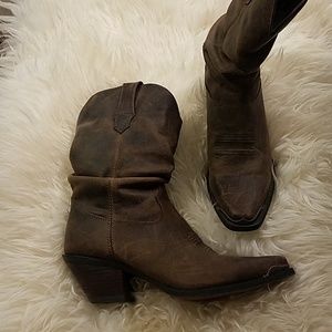 Short cowgirl boots
